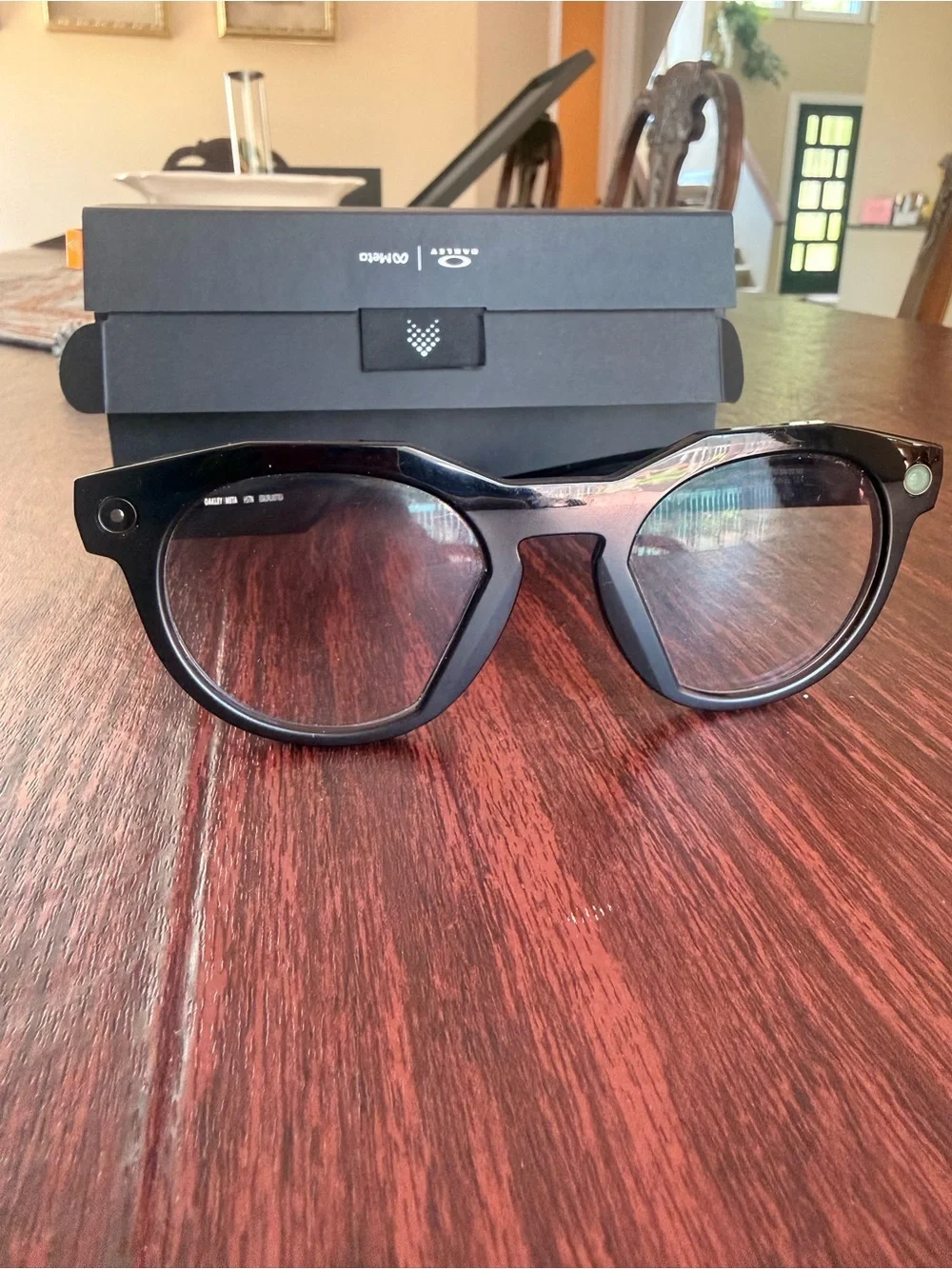 Oakley Meta HSTN Smart Glasses – Black / Transition Lenses (No Prescription)